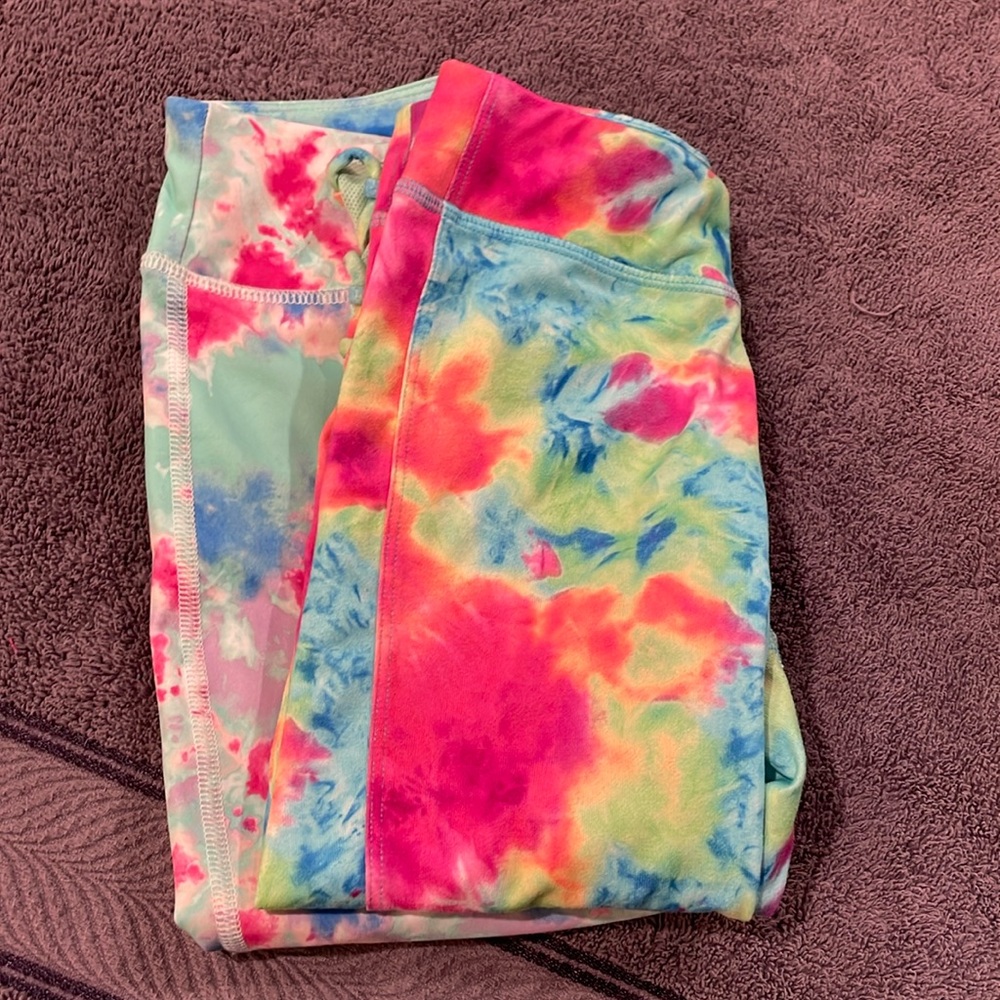 Capri Athletic Leggings